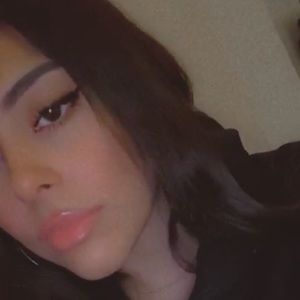 Meet your Posher, Yasmine